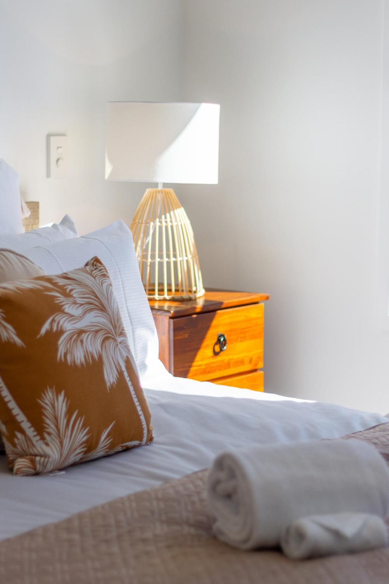 Central Escape On Cashel Street 2 Bed 2 Bath クライストチャーチ エクステリア 写真